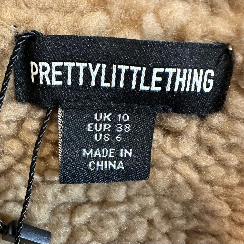 Pretty Little Thing Teddy/Faux Fur Drop Arm Peacoat - NWT - Picture 3 of 6